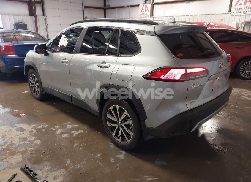 Photo 3 of 2023 Toyota Corolla CROSS XLE (VIN 7MUDAAAG6PV068252)