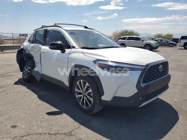 Photo 8 of 2025 TOYOTA COROLLA CROSS XLE (VIN 7MUDAAAG6SV144495)