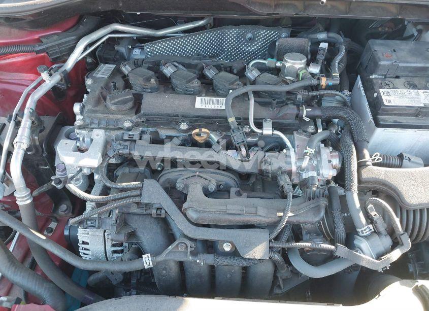 Photo 10 of 2022 Toyota Corolla CROSS XLE (VIN 7MUDAAAG7NV016352)