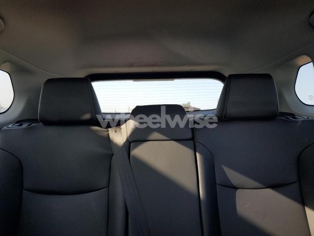 2023 TOYOTA COROLLA CROSS XLE (VIN 7MUDAAAG7PV055414) main photo