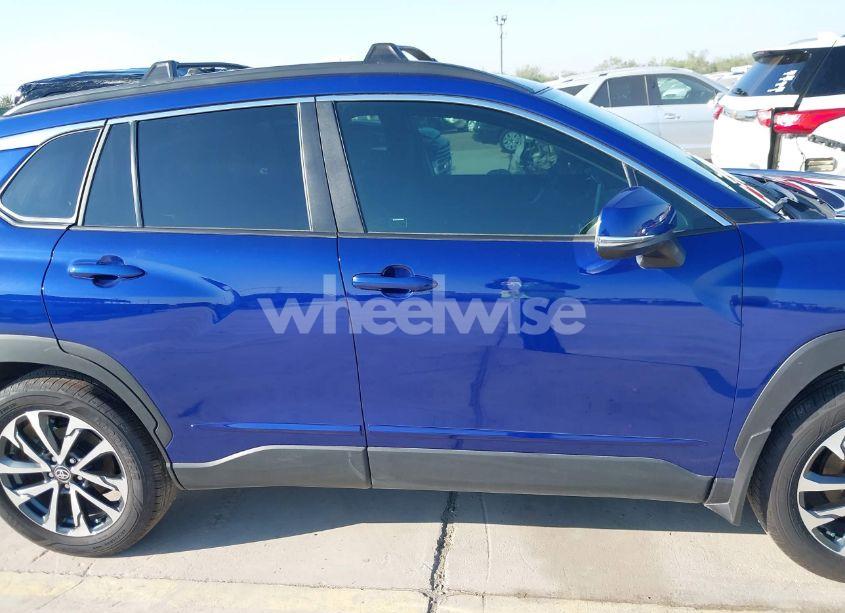 Photo 13 of 2024 Toyota Corolla CROSS XLE (VIN 7MUDAAAG7RV079506)