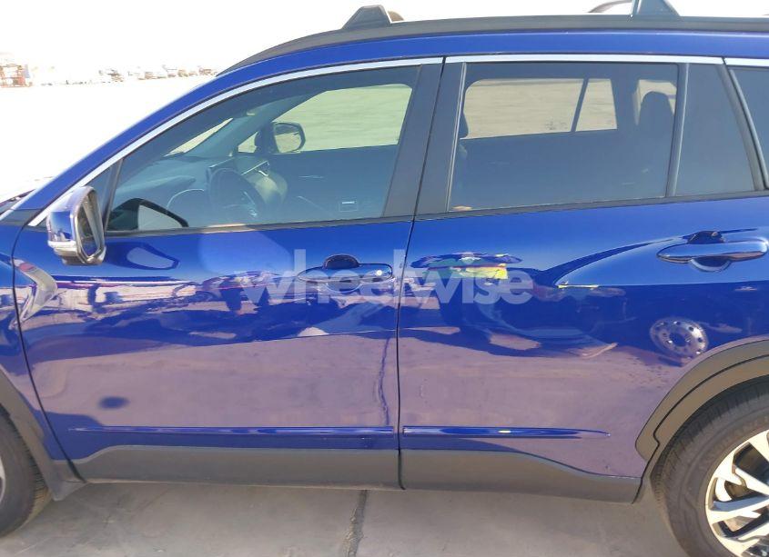 Photo 14 of 2024 Toyota Corolla CROSS XLE (VIN 7MUDAAAG7RV079506)