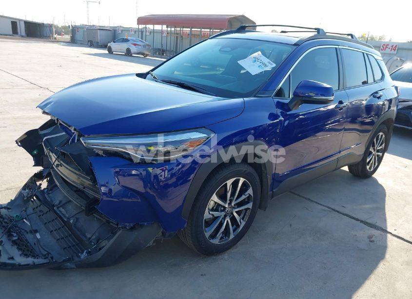 Photo 2 of 2024 Toyota Corolla CROSS XLE (VIN 7MUDAAAG7RV079506)