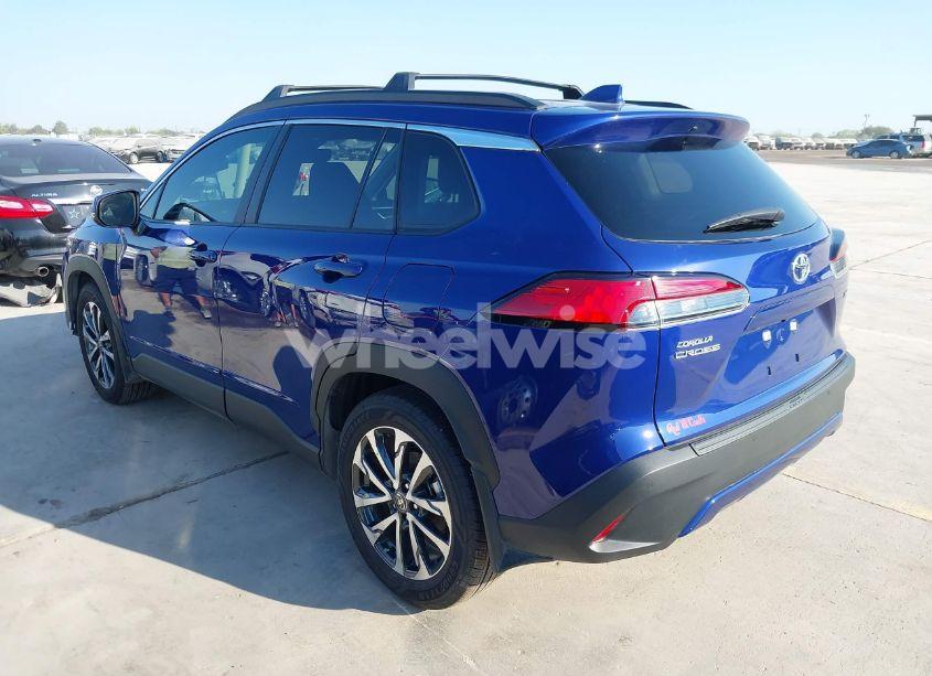 Photo 3 of 2024 Toyota Corolla CROSS XLE (VIN 7MUDAAAG7RV079506)