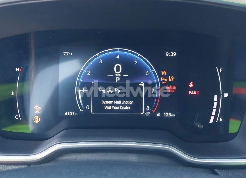 Photo 7 of 2024 Toyota Corolla CROSS XLE (VIN 7MUDAAAG7RV079506)