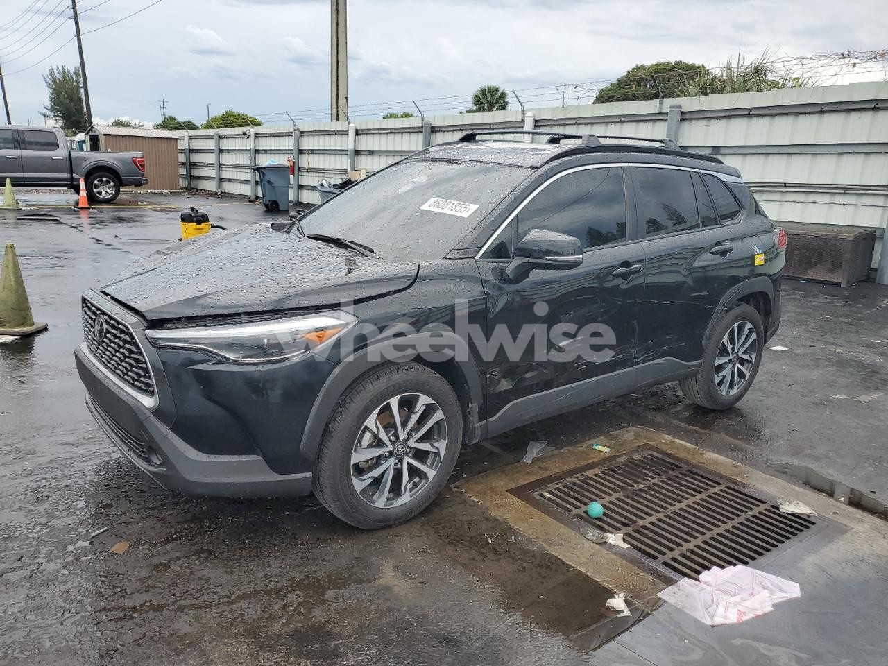 2025 TOYOTA COROLLA CROSS XLE (VIN 7MUDAAAG8SV119470) main photo