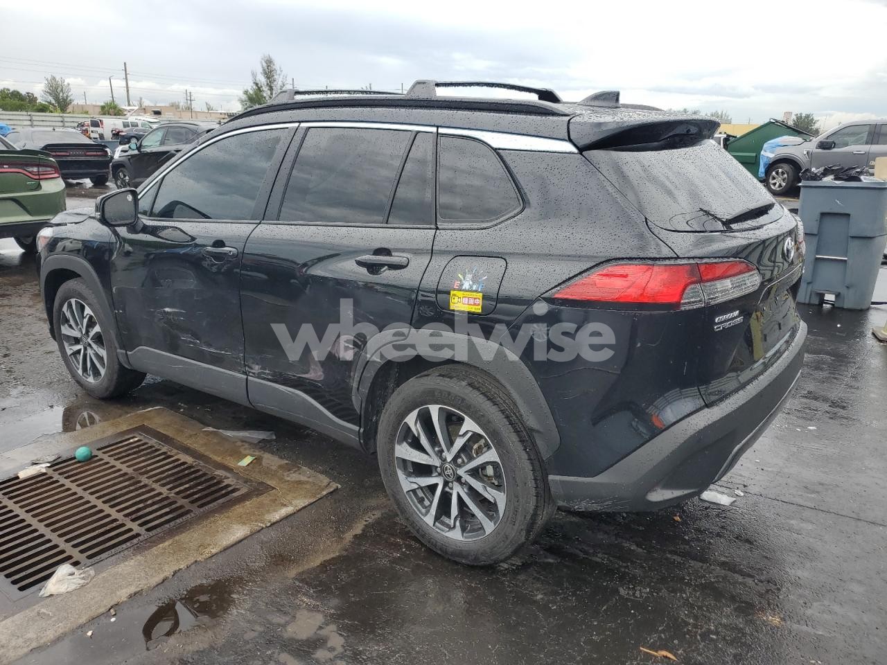 Photo 2 of 2025 TOYOTA COROLLA CROSS XLE (VIN 7MUDAAAG8SV119470)