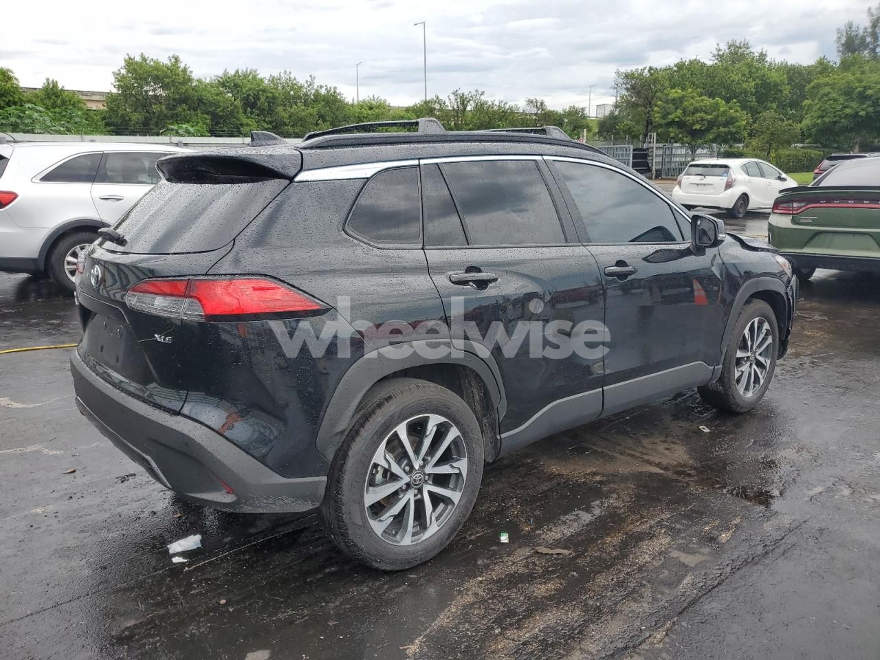 Photo 3 of 2025 TOYOTA COROLLA CROSS XLE (VIN 7MUDAAAG8SV119470)