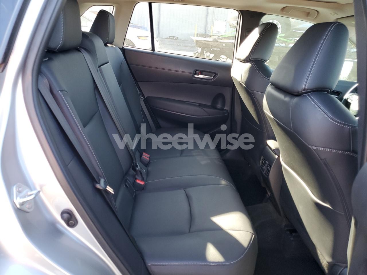 Photo 11 of 2024 TOYOTA COROLLA CROSS XLE (VIN 7MUDAAAG9RV111405)