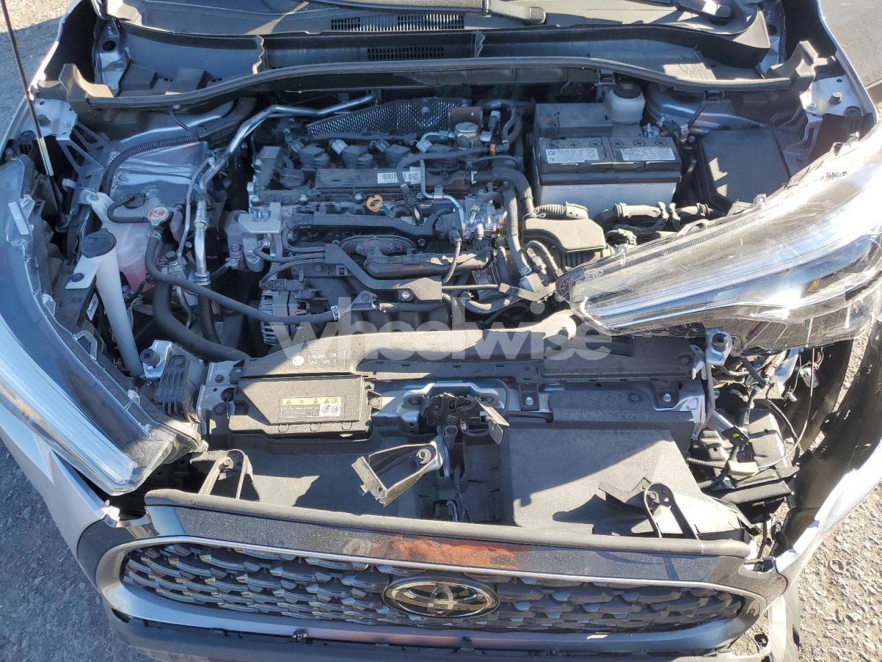 Photo 12 of 2024 TOYOTA COROLLA CROSS XLE (VIN 7MUDAAAG9RV111405)