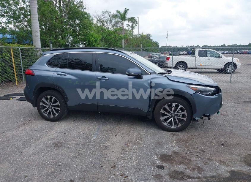 Photo 14 of 2023 Toyota Corolla CROSS XLE (VIN 7MUDAAAGXPV070263)