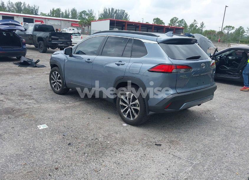 Photo 3 of 2023 Toyota Corolla CROSS XLE (VIN 7MUDAAAGXPV070263)