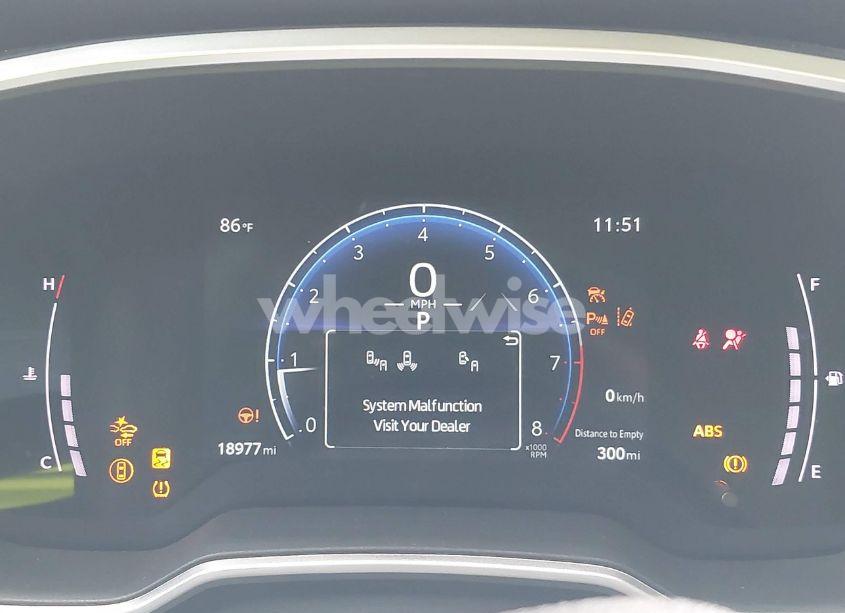 Photo 7 of 2023 Toyota Corolla CROSS XLE (VIN 7MUDAAAGXPV070263)