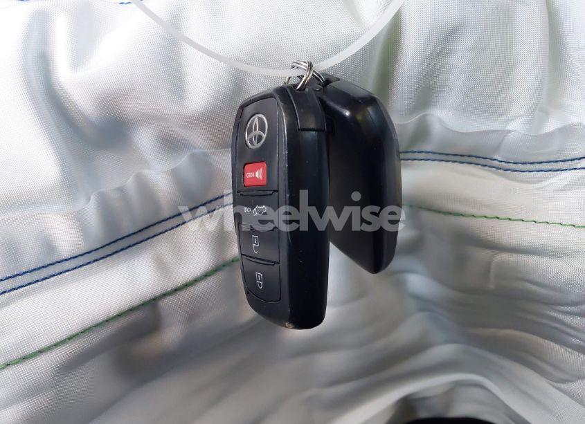 Photo 11 of 2022 Toyota Corolla CROSS XLE (VIN 7MUDAABG0NV004896)