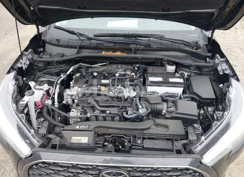 Photo 10 of 2024 Toyota Corolla CROSS XLE (VIN 7MUDAABG0RV095271)