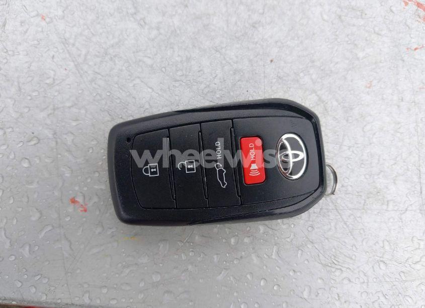 Photo 11 of 2024 Toyota Corolla CROSS XLE (VIN 7MUDAABG0RV095271)