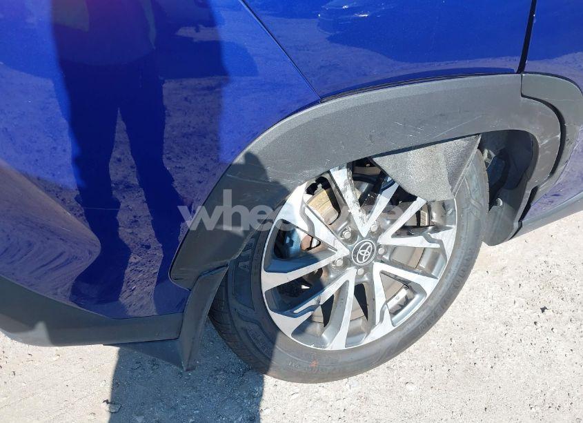 Photo 17 of 2024 Toyota Corolla CROSS XLE (VIN 7MUDAABG0RV102252)