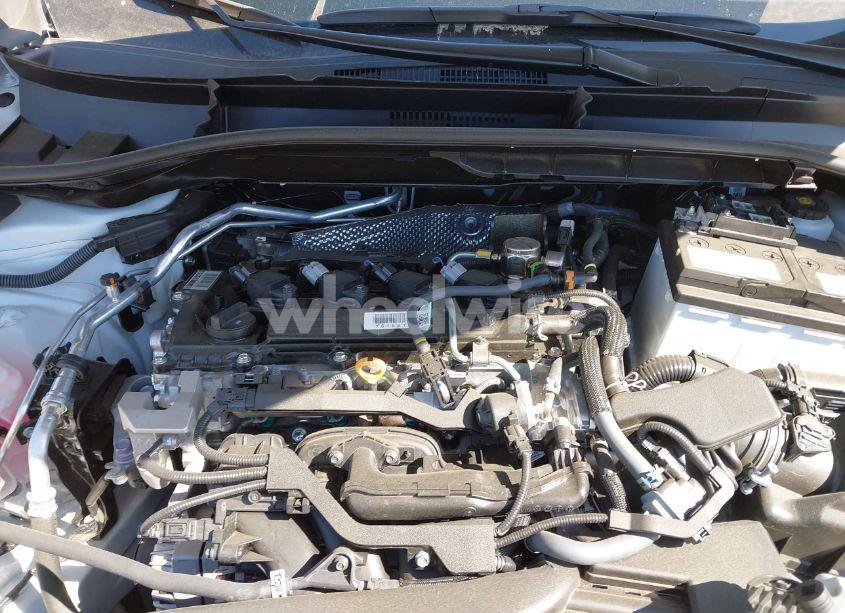 Photo 10 of 2024 Toyota Corolla CROSS XLE (VIN 7MUDAABG0RV103515)