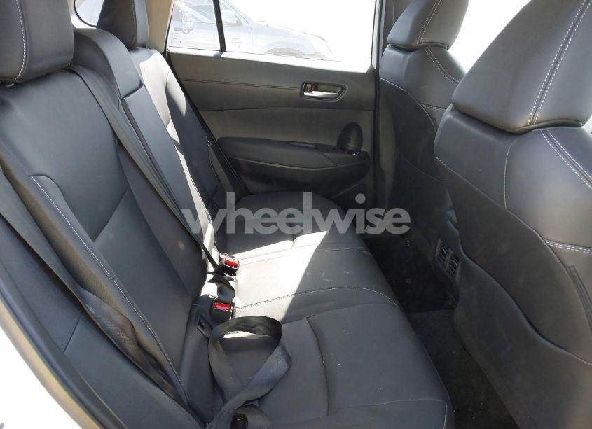 Photo 8 of 2024 Toyota Corolla CROSS XLE (VIN 7MUDAABG0RV103515)