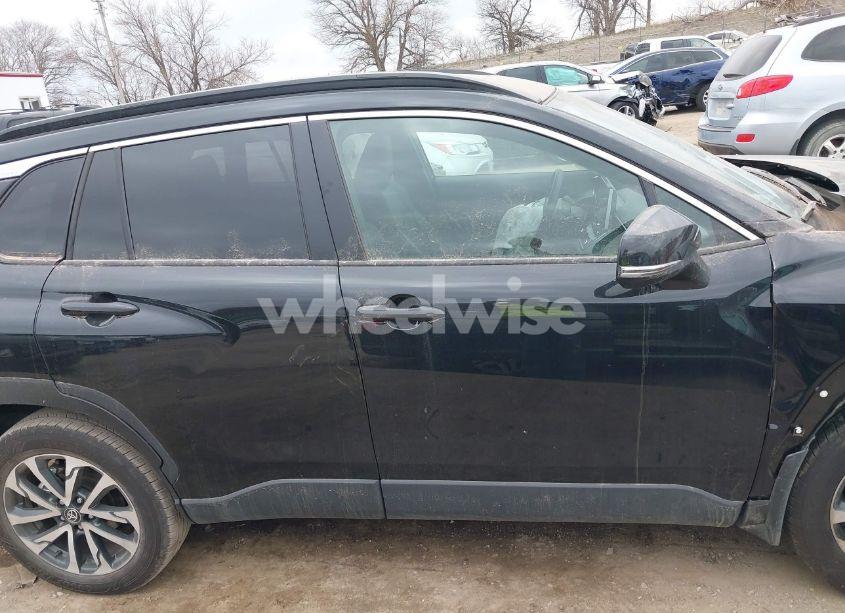 Photo 13 of 2025 Toyota Corolla CROSS XLE (VIN 7MUDAABG0SV121518)