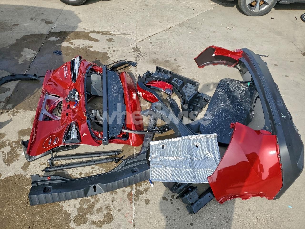 Photo 13 of 2024 TOYOTA COROLLA CROSS XLE (VIN 7MUDAABG1RV084070)