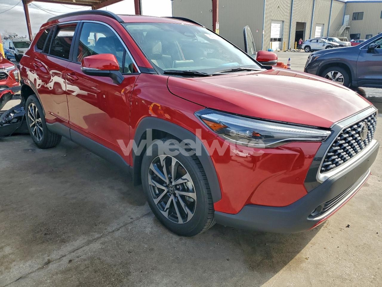 Photo 4 of 2024 TOYOTA COROLLA CROSS XLE (VIN 7MUDAABG1RV084070)