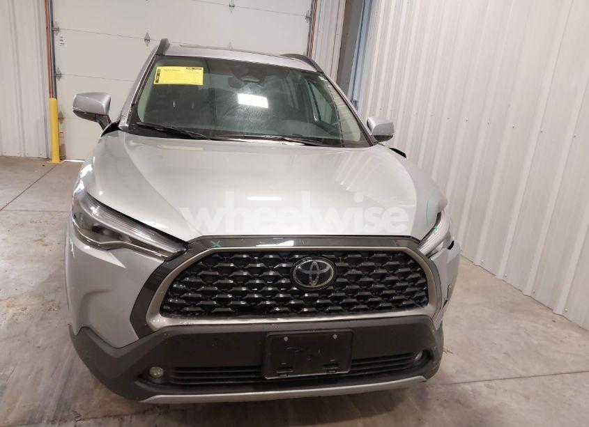 Photo 12 of 2024 Toyota Corolla CROSS XLE (VIN 7MUDAABG1RV107086)