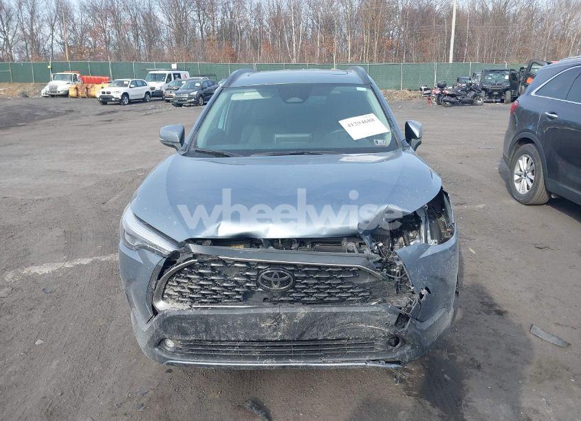 Photo 12 of 2023 Toyota Corolla CROSS XLE (VIN 7MUDAABG2PV070840)