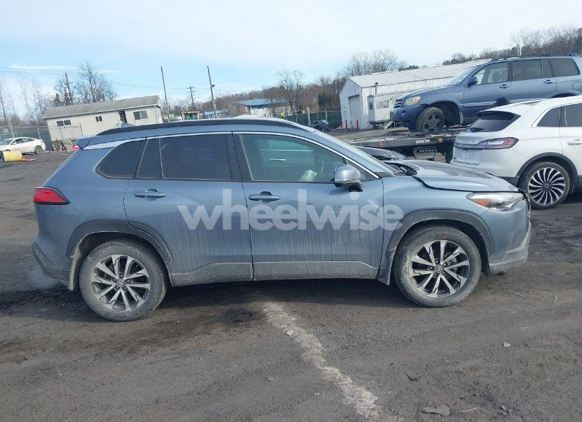 Photo 13 of 2023 Toyota Corolla CROSS XLE (VIN 7MUDAABG2PV070840)