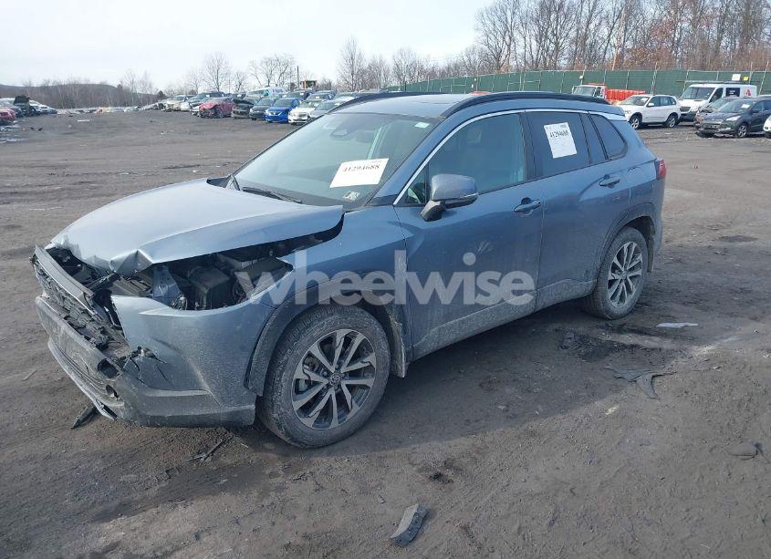 Photo 2 of 2023 Toyota Corolla CROSS XLE (VIN 7MUDAABG2PV070840)