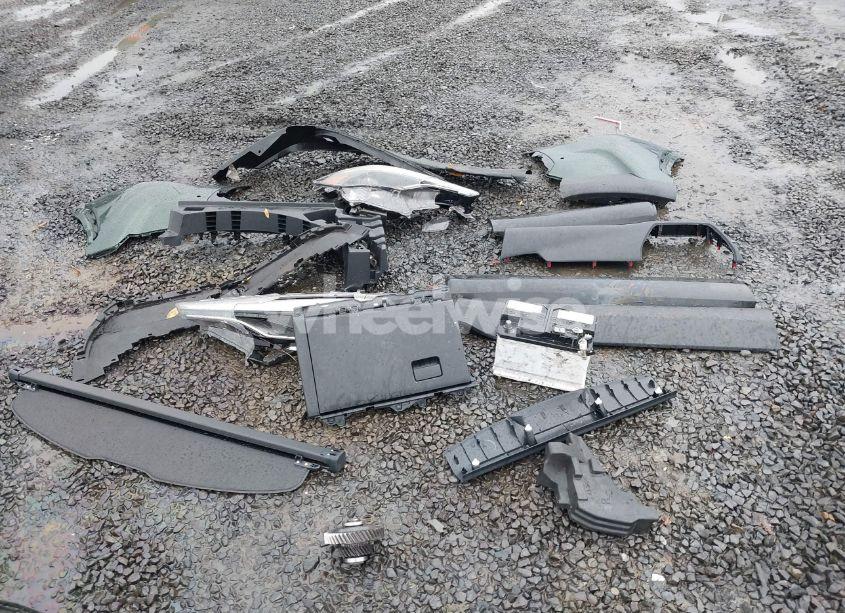 Photo 11 of 2023 Toyota Corolla CROSS XLE (VIN 7MUDAABG2PV073950)