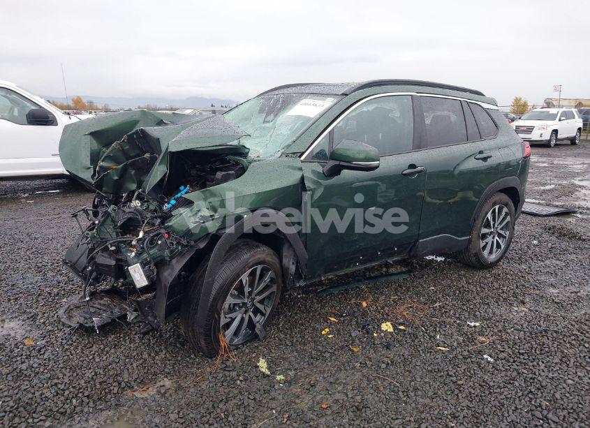 Photo 2 of 2023 Toyota Corolla CROSS XLE (VIN 7MUDAABG2PV073950)