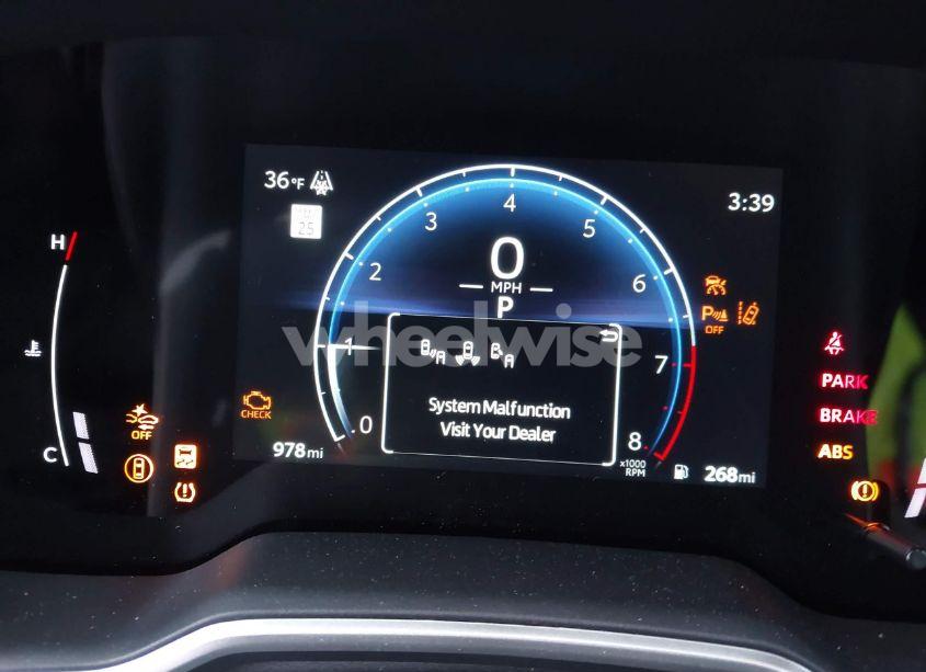 Photo 15 of 2024 Toyota Corolla CROSS XLE (VIN 7MUDAABG2RV111647)