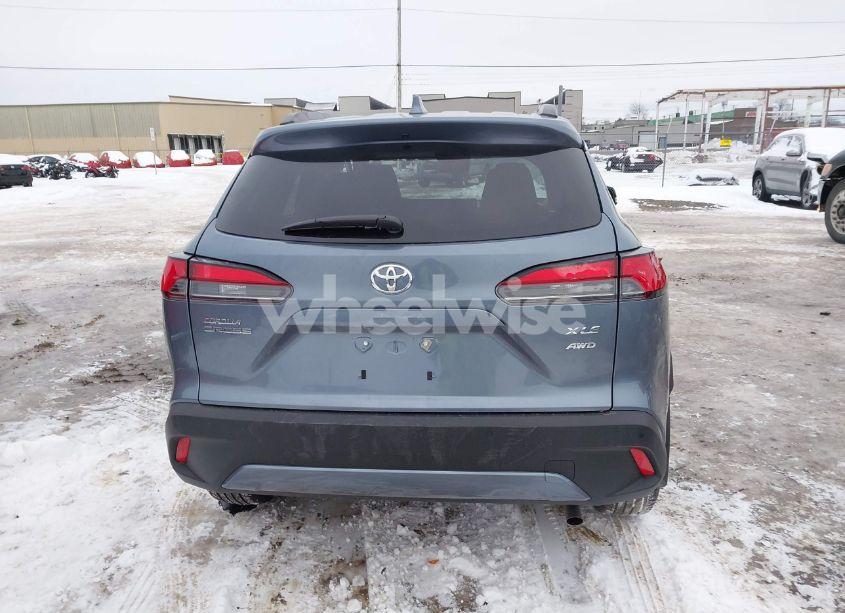Photo 16 of 2024 Toyota Corolla CROSS XLE (VIN 7MUDAABG2RV111647)