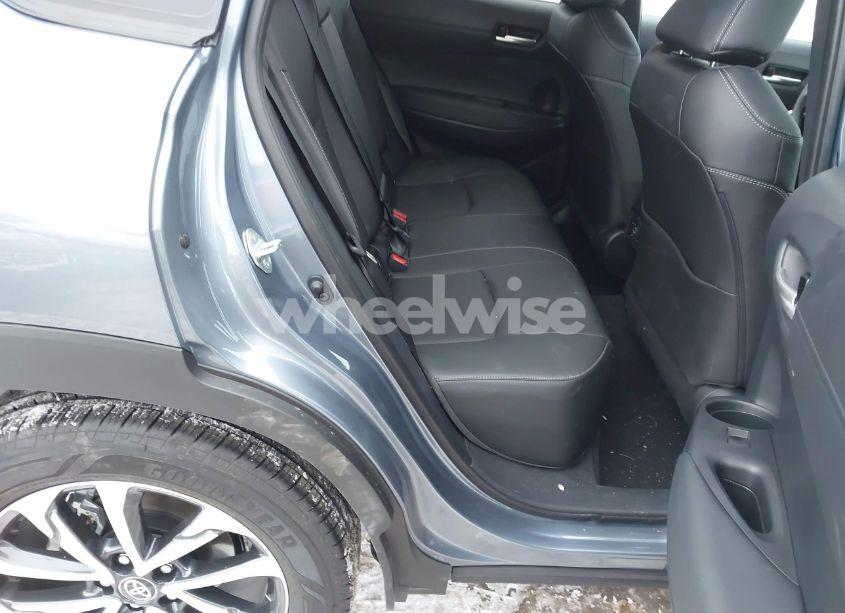 Photo 8 of 2024 Toyota Corolla CROSS XLE (VIN 7MUDAABG2RV111647)