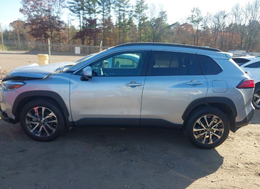 Photo 14 of 2024 Toyota Corolla CROSS XLE (VIN 7MUDAABG3RV103279)