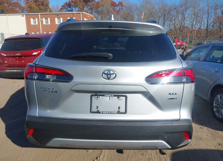Photo 16 of 2024 Toyota Corolla CROSS XLE (VIN 7MUDAABG3RV103279)