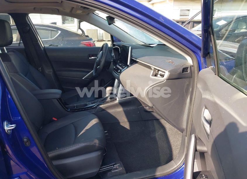 Photo 5 of 2024 Toyota Corolla CROSS XLE (VIN 7MUDAABG3RV110717)