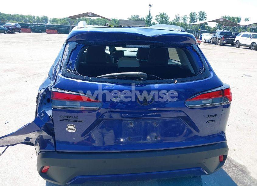 Photo 18 of 2022 Toyota Corolla CROSS XLE (VIN 7MUDAABG4NV004836)