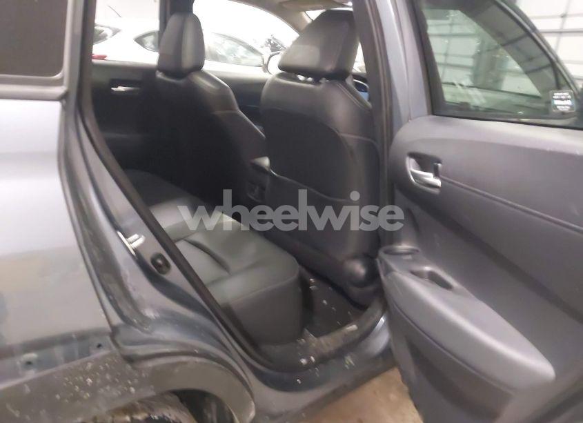 Photo 8 of 2023 Toyota Corolla CROSS XLE (VIN 7MUDAABG4PV049830)