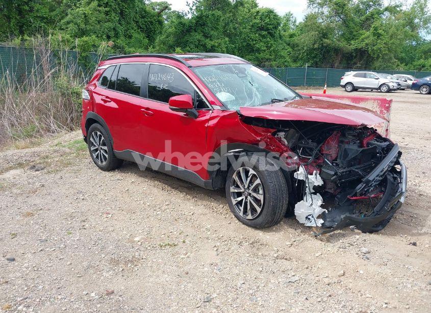 2024 Toyota Corolla CROSS XLE (VIN 7MUDAABG4RV119507) main photo