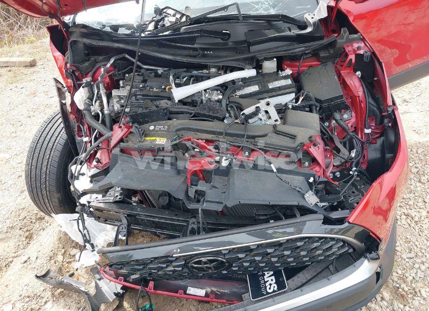 Photo 10 of 2024 Toyota Corolla CROSS XLE (VIN 7MUDAABG4RV119507)