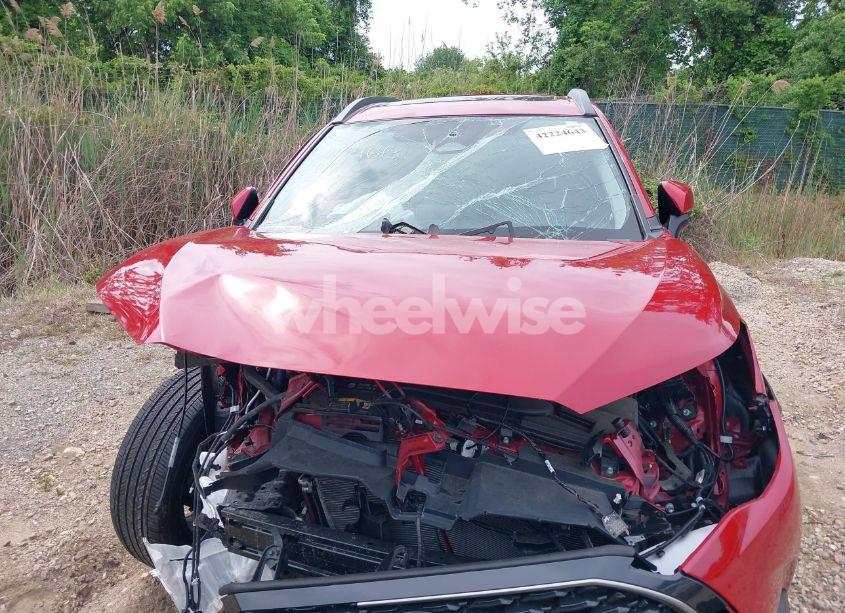 Photo 12 of 2024 Toyota Corolla CROSS XLE (VIN 7MUDAABG4RV119507)