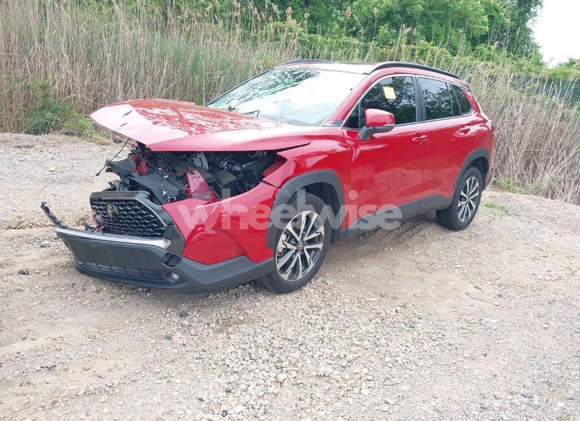 Photo 2 of 2024 Toyota Corolla CROSS XLE (VIN 7MUDAABG4RV119507)