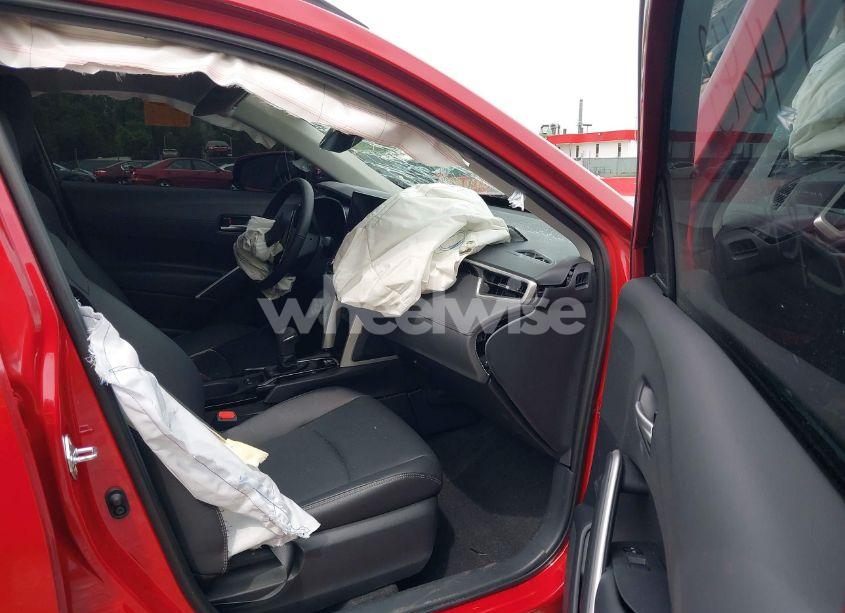 Photo 5 of 2024 Toyota Corolla CROSS XLE (VIN 7MUDAABG4RV119507)