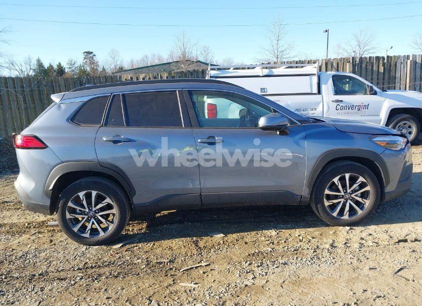 Photo 13 of 2023 Toyota Corolla CROSS XLE (VIN 7MUDAABG5PV075658)