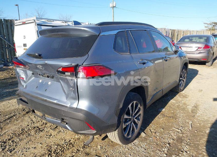 Photo 4 of 2023 Toyota Corolla CROSS XLE (VIN 7MUDAABG5PV075658)
