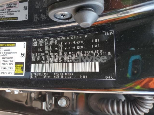 2025 TOYOTA COROLLA CROSS XLE (VIN 7MUDAABG5SV140565) main photo