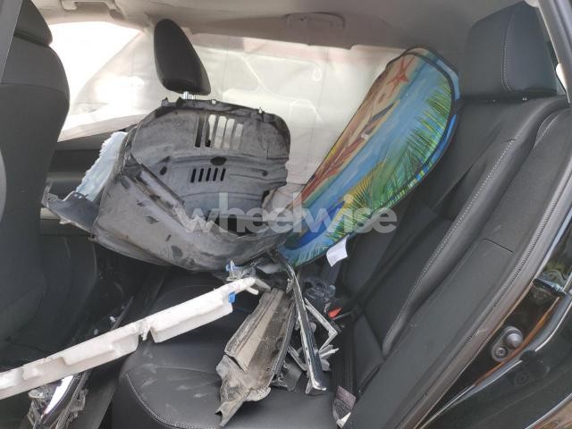 Photo 11 of 2025 TOYOTA COROLLA CROSS XLE (VIN 7MUDAABG5SV140565)