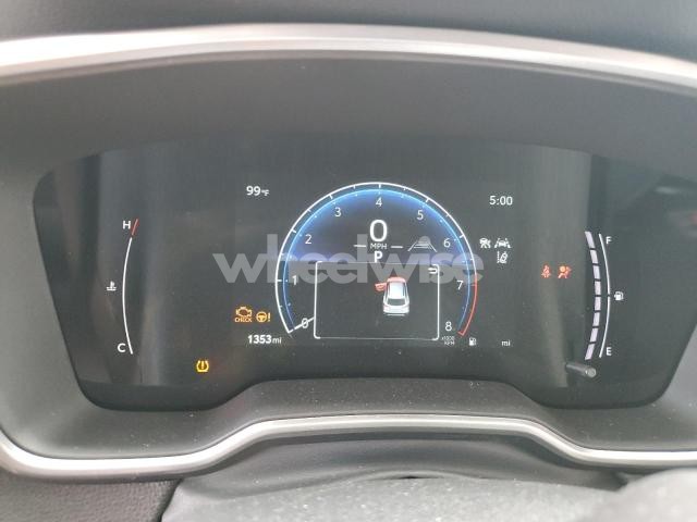 Photo 13 of 2025 TOYOTA COROLLA CROSS XLE (VIN 7MUDAABG5SV140565)